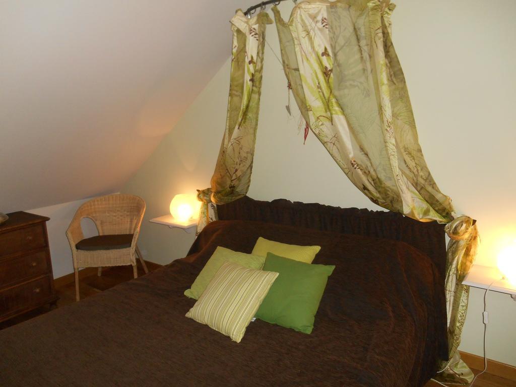 Hotel Escampette Saint-Aubin-en-Charollais Habitación foto